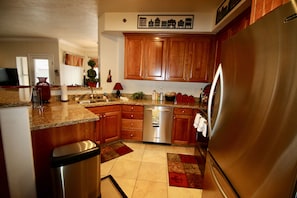 kitchen - Downtown Salt Lake City luxury condominium (Salt Lake City)