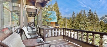 Ski-in/out A-frame duplex with deck, woodstove & firepit