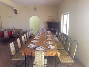 Breakfast, lunch, dinner served; local cuisine - Hôtel Sable D'Or (Foum Zguid)