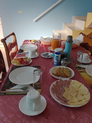Daily continental breakfast (EUR 5 per person)