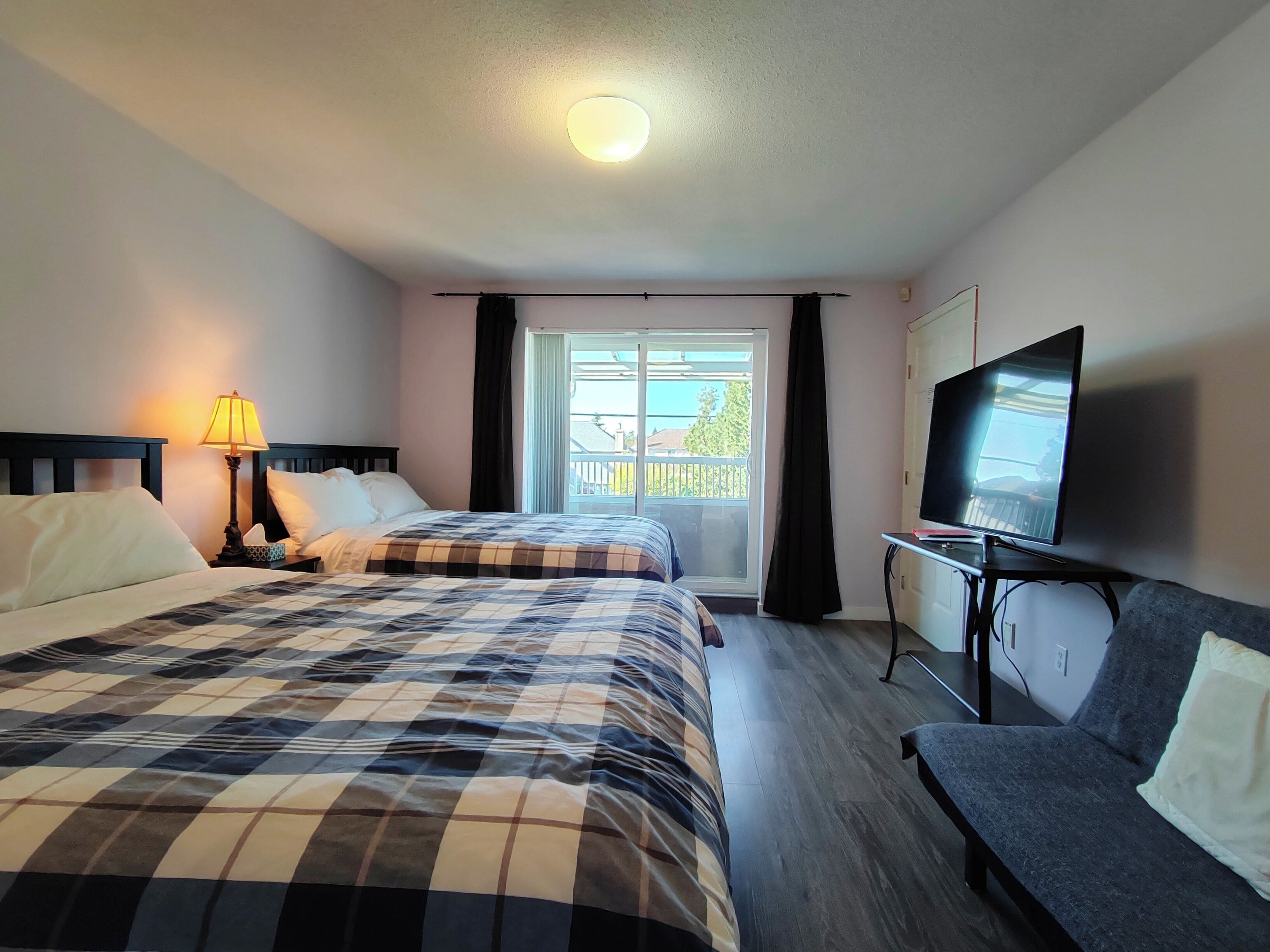 Deluxe Suite, 2 Beds, Non Smoking (Only Accepting Guests Aged 10 and Above) | Premium bedding, individually decorated, individually furnished