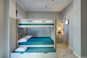 5 makuuhuonetta, silitysrauta/-lauta, Wi-Fi, vuodevaatteet