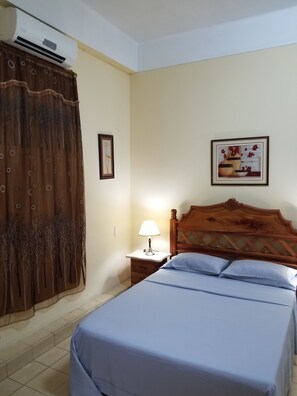 Appartement Supérieur, 1 grand lit, non-fumeurs | Vue de la chambre