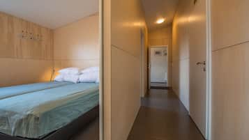 Appartement, 2 chambres (A) | Rideaux occultants, lits bébé (gratuits), Wi-Fi gratuit, draps fournis