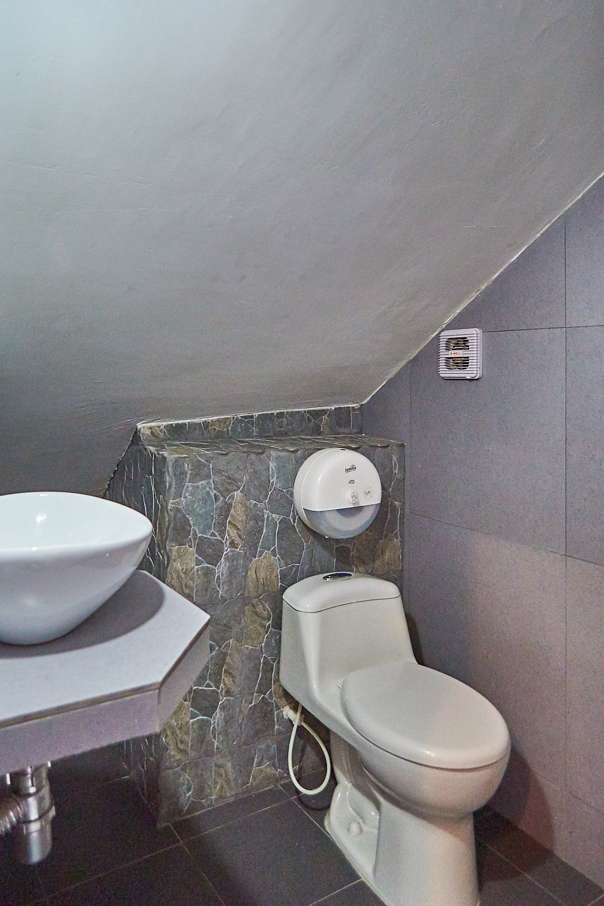 standard triple room, non smoking | bathroom | shower, hair dryer, towels