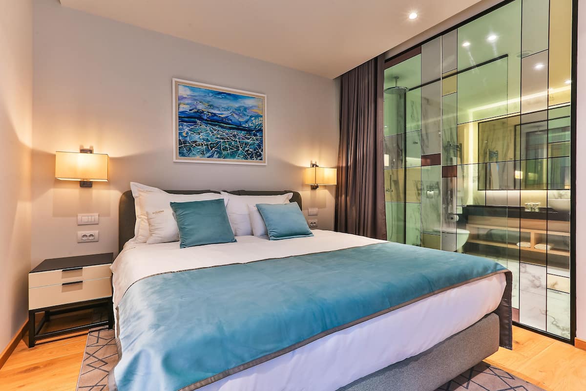 Suite Premium, 1 chambre, terrasse, vue montagne | Matelas mémoire de forme, minibar, coffres-forts dans les chambres