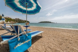 Beach nearby - Hotel Square  (Budva)