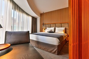 Standard Studio Suite, Terrace, City View | Minibar, in-room safe, desk, blackout curtains - Hotel Fagus by Aycon (Budva)