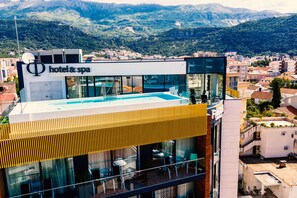 Seasonal outdoor pool - Hotel Fagus by Aycon (Budva)