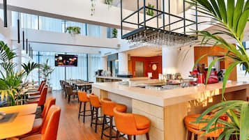 Desayuno bufé gratuito y diario