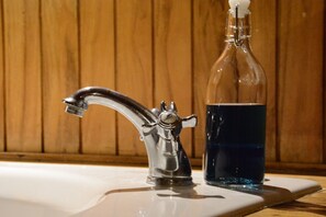 Comfort Room, Multiple Beds, Non Smoking | Bathroom | Separate tub and shower, jetted tub - Villa Madera (Cabarete)