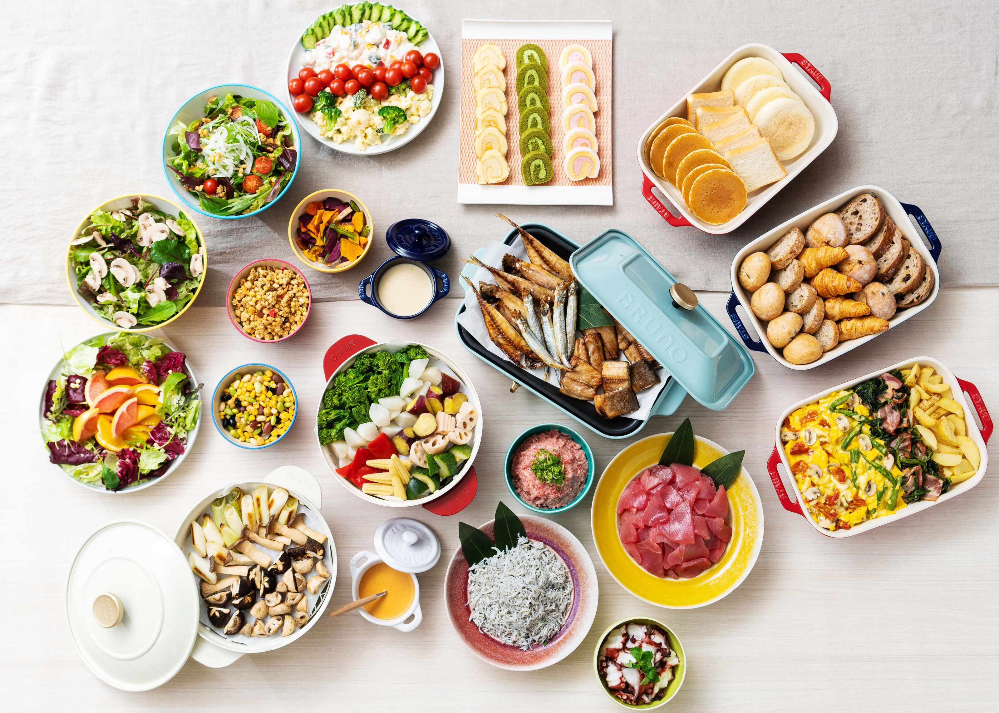 อาหารเช้าแบบบุฟเฟ่ต์ทุกวัน (JPY 1500 ต่อคน)