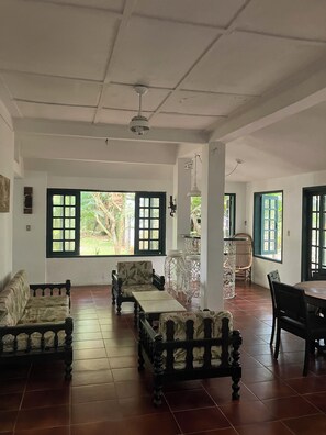 Interior - Family condominium facing the beach. (Itanhaém)