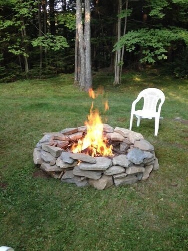 COZY TREE LIKE HOUSE.  WALK TO MARKET & REST. LOW RATES. 1 MILE TO MT SNOW.