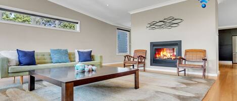 TV connectée, cheminée, Netflix, services de streaming