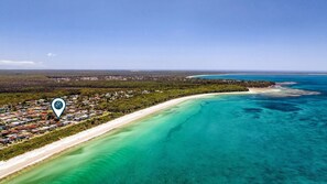 Beach - Seaside Royale - spacious, great entertainer (Callala Beach)