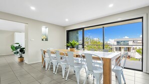 Dining - Seaside Royale - spacious, great entertainer (Callala Beach)