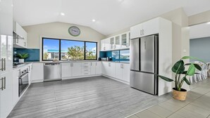 Unclassified image, 5 of 29, button - Seaside Royale - spacious, great entertainer (Callala Beach)