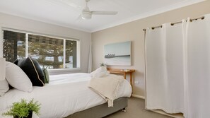 2 عدّة غرف نوم ومكواة/لوح كي وواي فاي وملاءات أسرّة