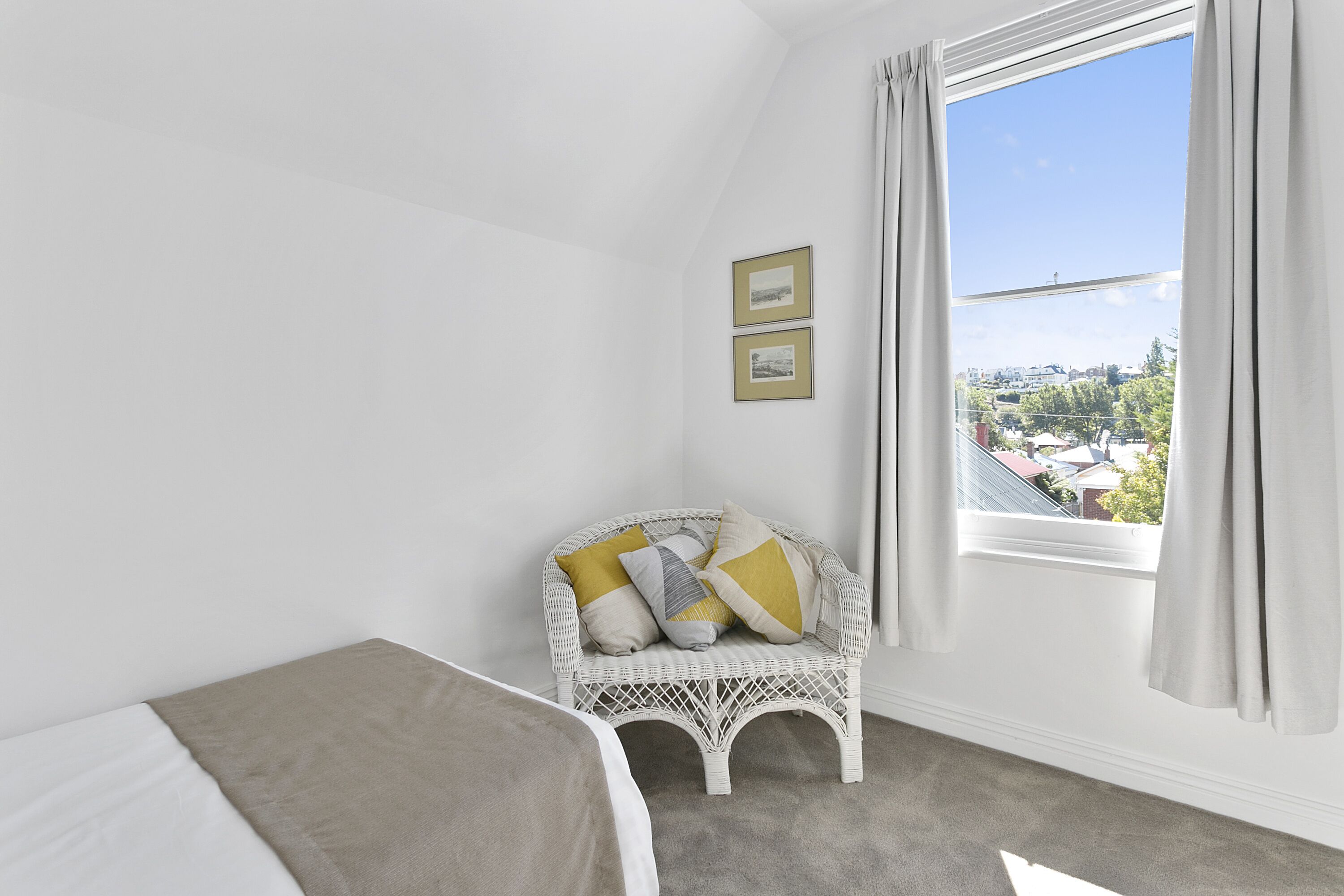 Amberley - circa 1880's luxury\nIdeal larger groups 5 b’rooms sleeps 9 — image 27