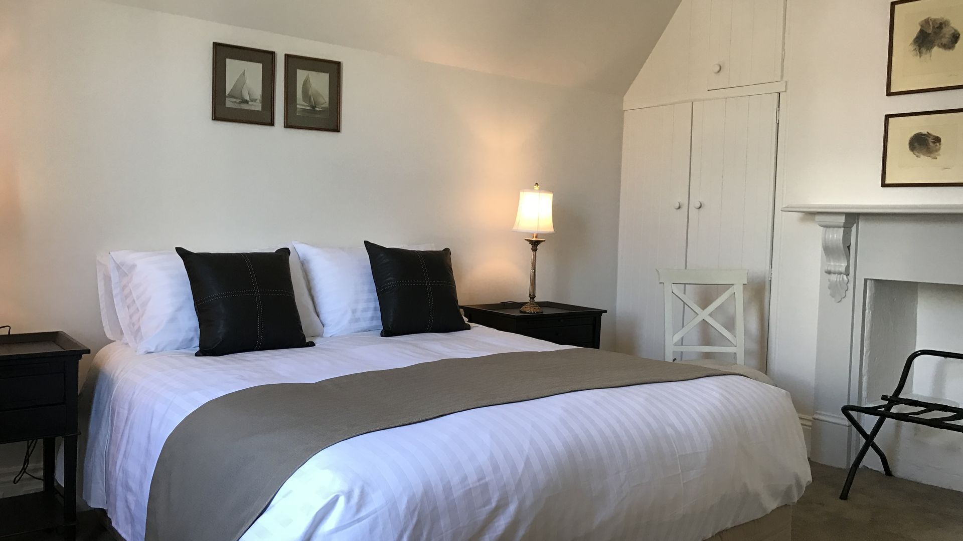 Amberley - circa 1880's luxury\nIdeal larger groups 5 b’rooms sleeps 9 — image 20