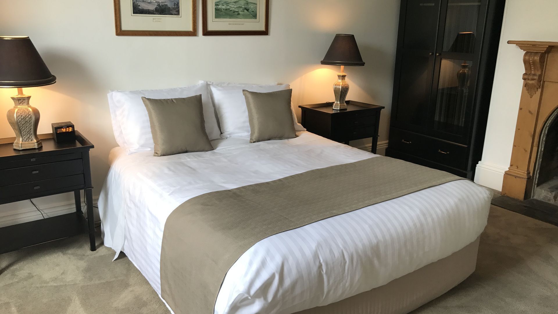 Amberley - circa 1880's luxury\nIdeal larger groups 5 b’rooms sleeps 9 — image 15