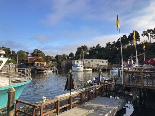 Harbour front Tiny home / kalustettu kansi, mahtavat näkymät ja äänet - historiallisessa Noyon satamassa