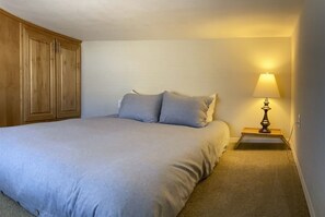 2 bedrooms, free WiFi, bed sheets - Emmanuel - WOW Right at the mouth of the Noyo harbor with views of the mighty Pacific ocean. (Fort Bragg)