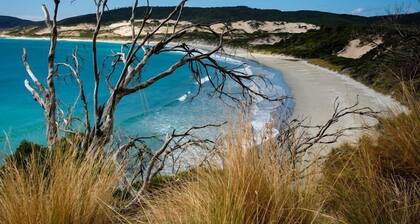 Palana Beach House - merinäköala, koskematon ranta