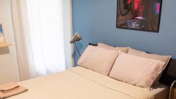 2 bedrooms, desk, iron/ironing board, free WiFi