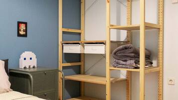 2 bedrooms, desk, iron/ironing board, free WiFi