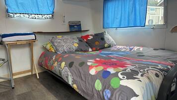 Bureau, Wi-Fi, draps fournis