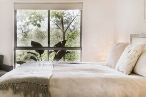 2 soverom, strykejern/-brett, reiseseng for barn og wi-fi (inkludert)