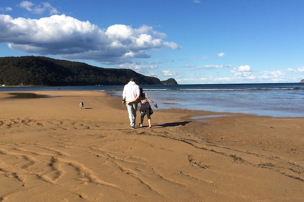 Beach nearby, sun loungers, beach towels