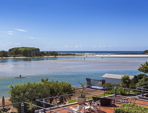 Aroona at Minnamurra - a stay at Aroona will refresh the senses and calm the soul