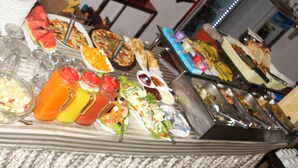 Petit déjeuner buffet