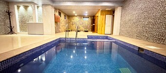 The Family Hotel - Free Massage