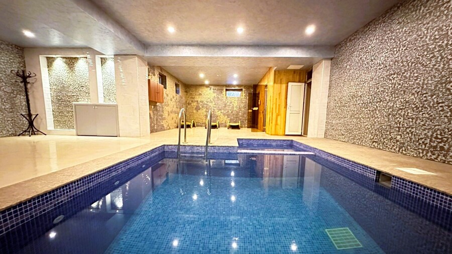 The Family Hotel - Free Massage