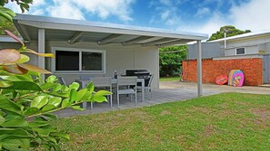 Outdoor dining - Culburra Sands – cosy cottage (Culburra Beach)