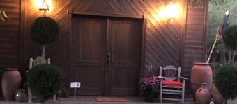 Wine Country Working Wool Sheep Farm Stay; Hay Barn Cottage 501c3