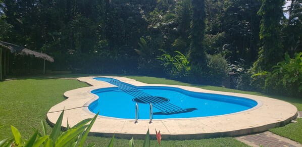 Piscine extérieure