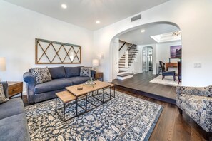 TV, fireplace, offices