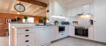 Cudgee – one street back from the beach