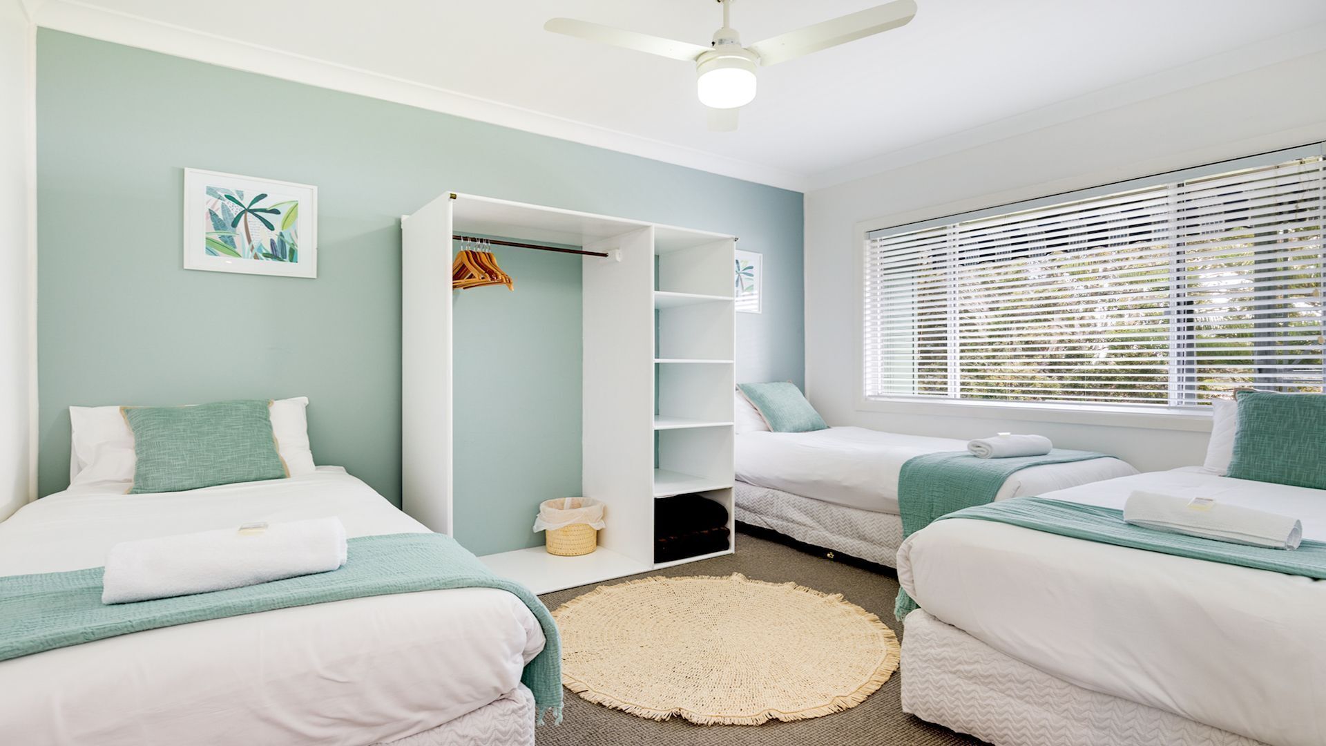 2 habitaciones, tabla de planchar con plancha, wifi y ropa de cama 