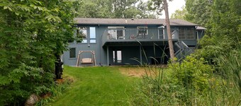 美しい4ベッドルームイーグルレイクホーム