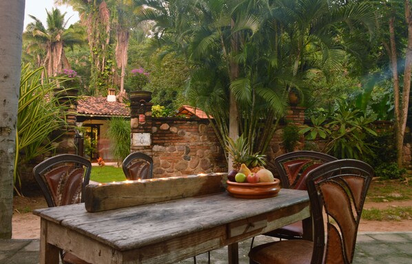 Outdoor dining - Hacienda Tabachines / Tropical Mexican Space. ( Eco - Habitat )  (puerto vallarta)
