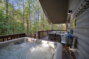 Tina de hidromasaje al aire libre