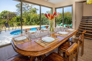 Dining - REMODELLED! NATURE LOVERS DREAM-OCEAN VIEW-WILDLIFE GARDEN-PRIVATE POOL (Quepos)