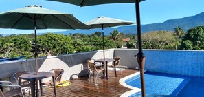 Outdoor pool - MODERN, 4 SUITES C / AIR COND SPLIT, WI-FI, SKY, POOL SOLARIUM. NEXT TO THE BEACH (Bertioga)