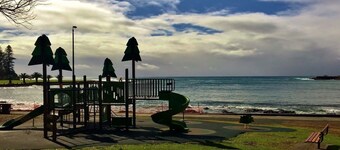 Beachside Getaway - 150 metres to beach